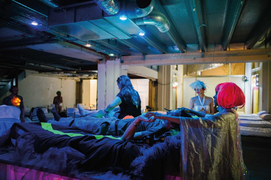 MOMO Art Motel met The Performance Bar